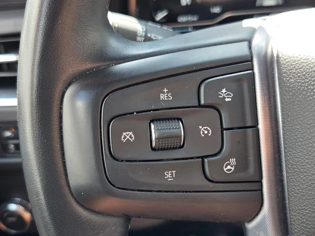 Used 2023 Silver GMC SLT image 23