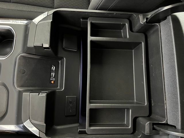 Used 2023 Silver GMC Elevation image 29