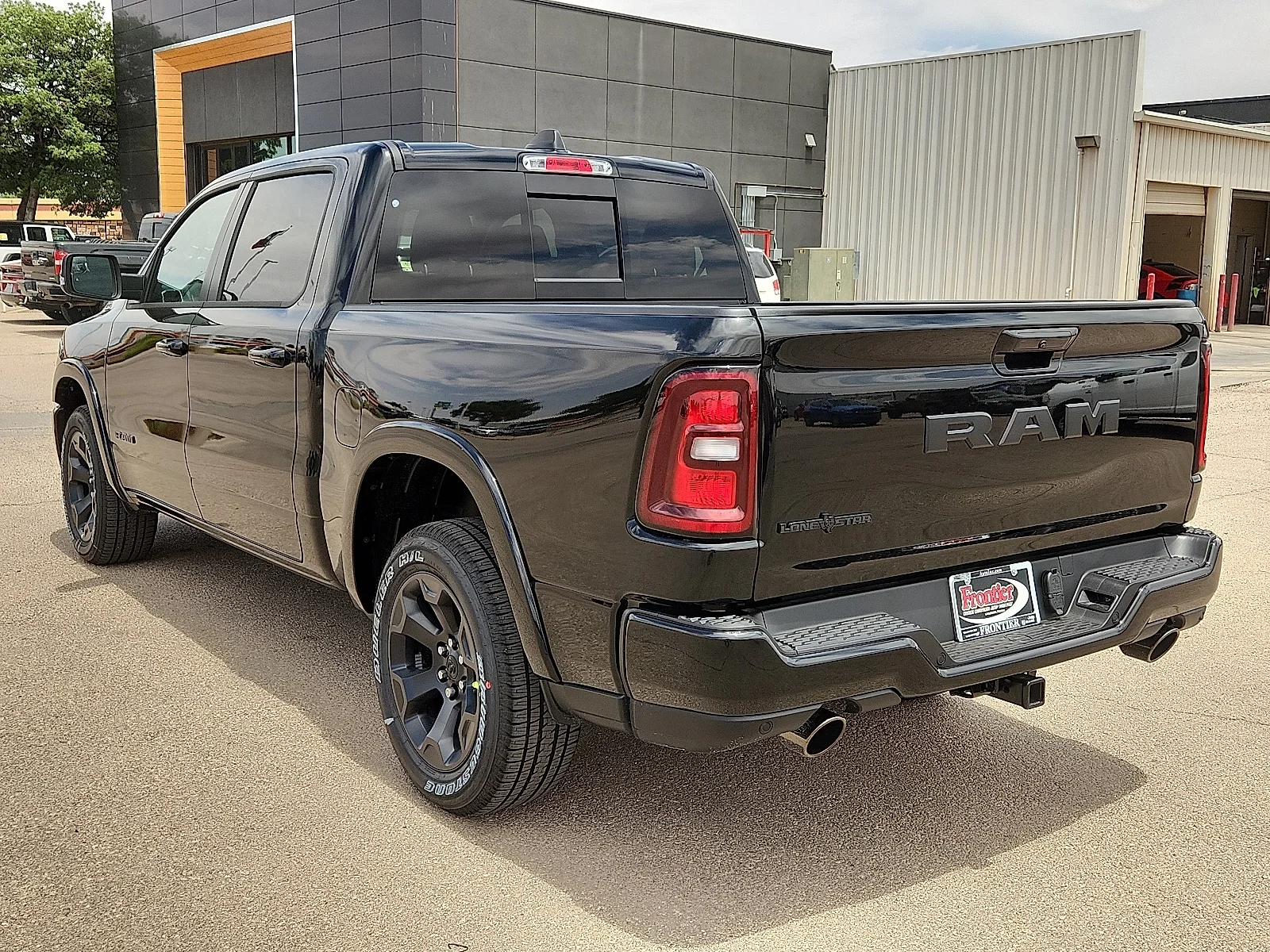 New 2026 Diamond Black Crystal Pearl-Coat  Paint Ram LONE STAR CREW CAB 4X2 5