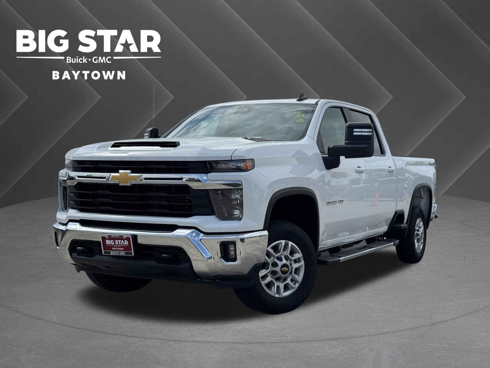 Used 2025 Summit White Chevrolet LT image 1