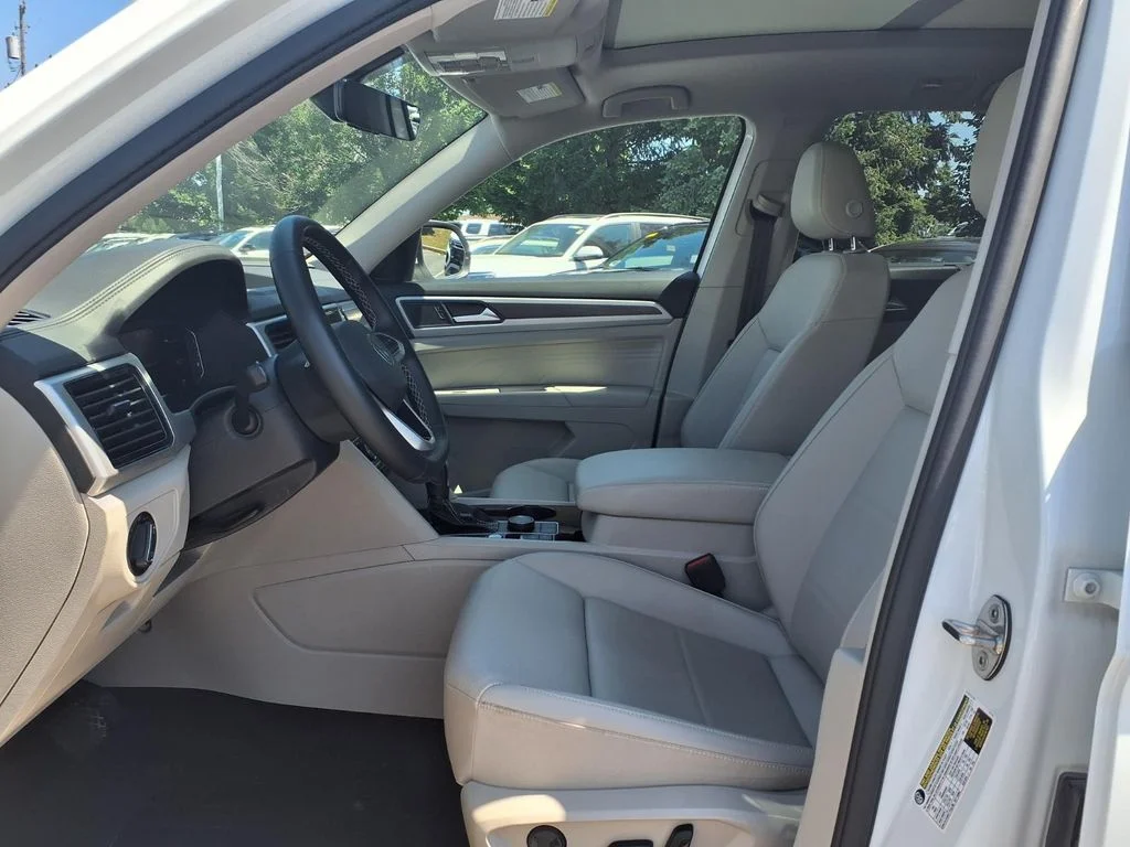 Certified Used 2023 Pure White Volkswagen 3.6L V6 SE w/Technology image 9