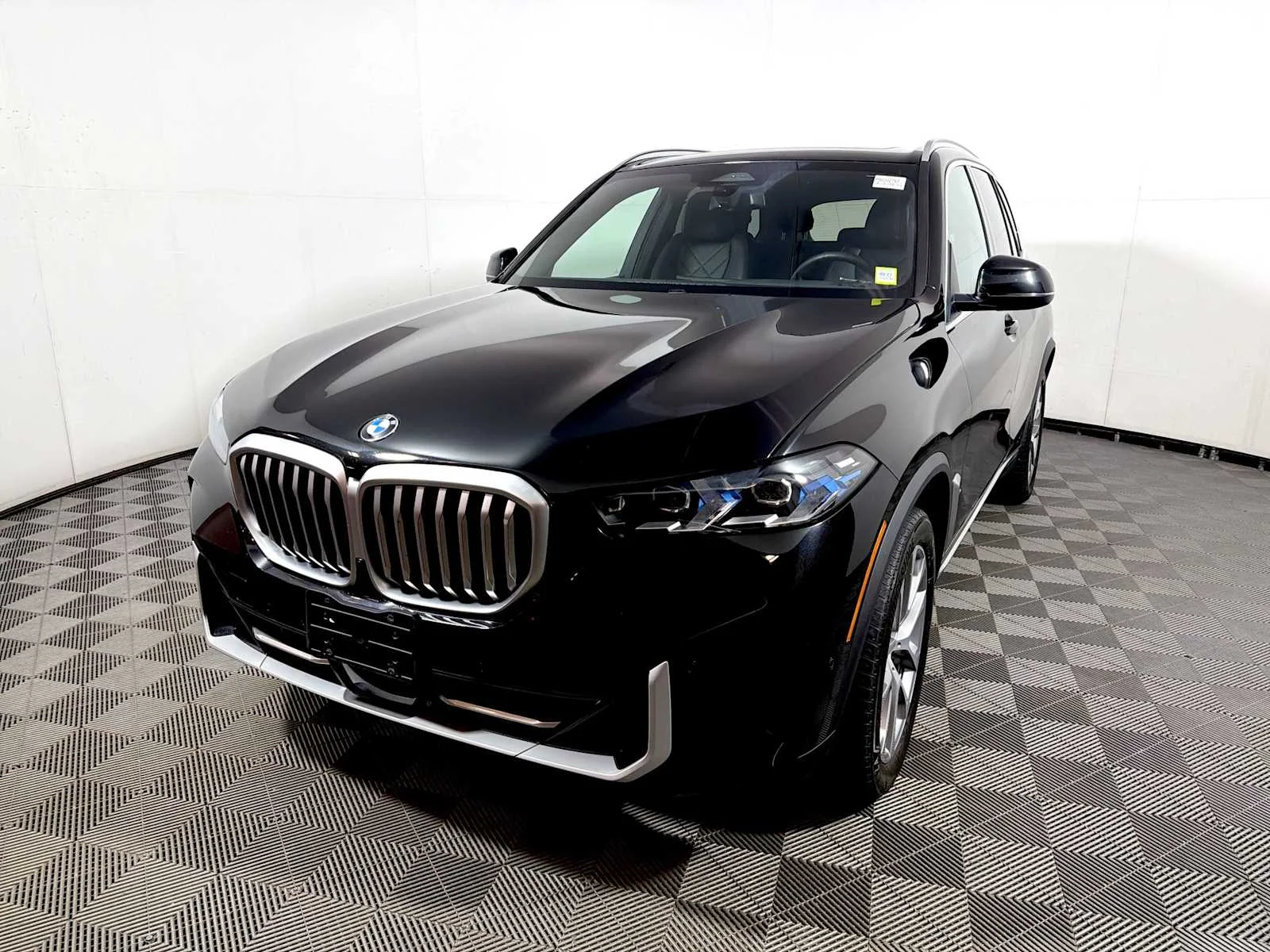 Certified Used 2024 Black Sapphire Metallic BMW xDrive40i image 3