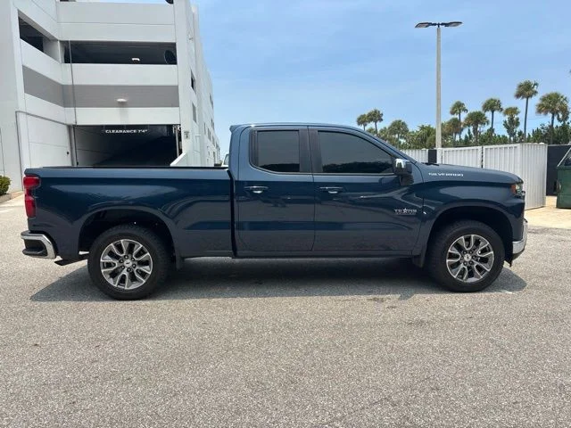 Used 2019 Blue Chevrolet LT image 2
