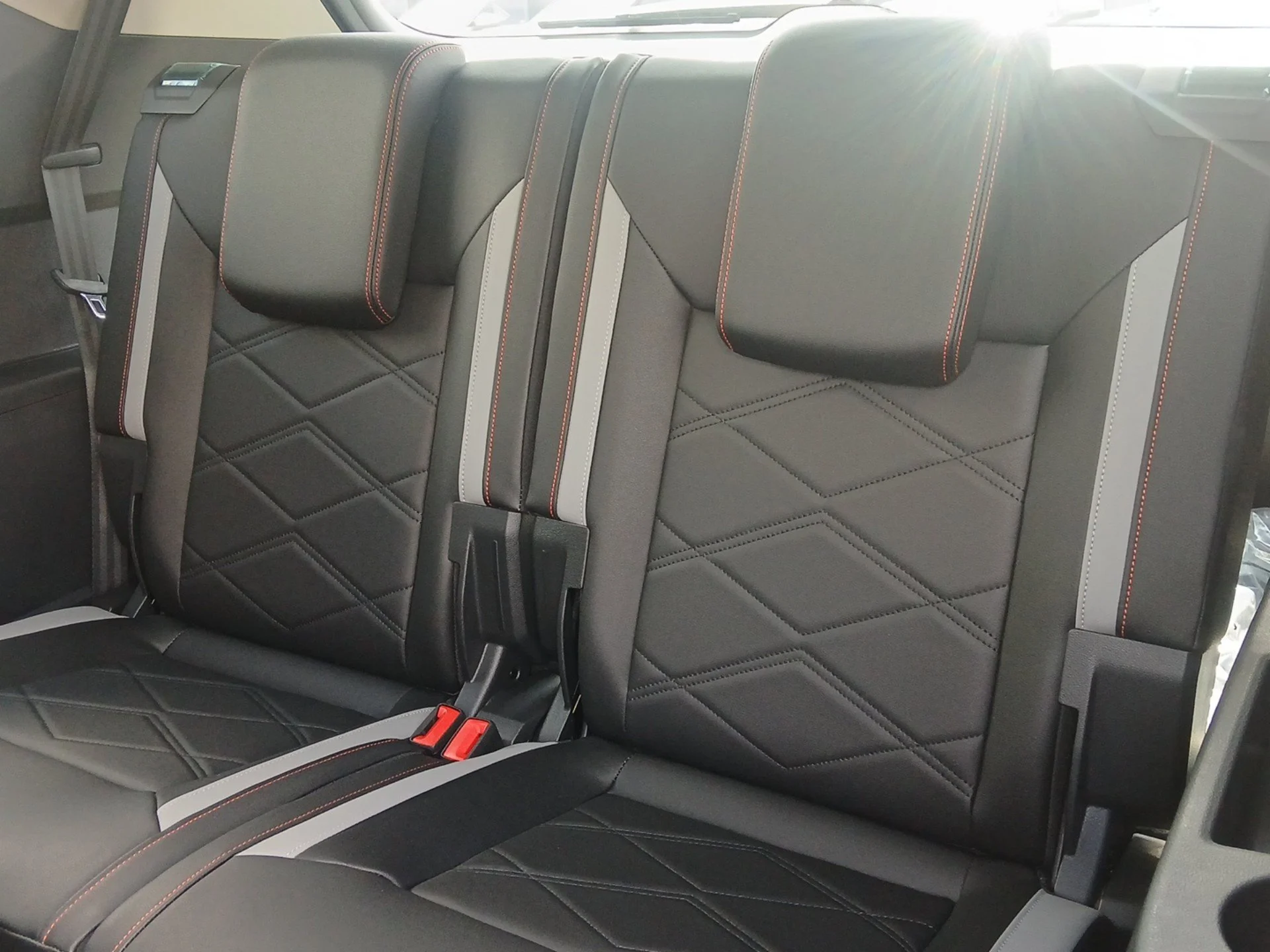New 2026 Deep Black Pearl Volkswagen 2.0T Peak Edition image 23
