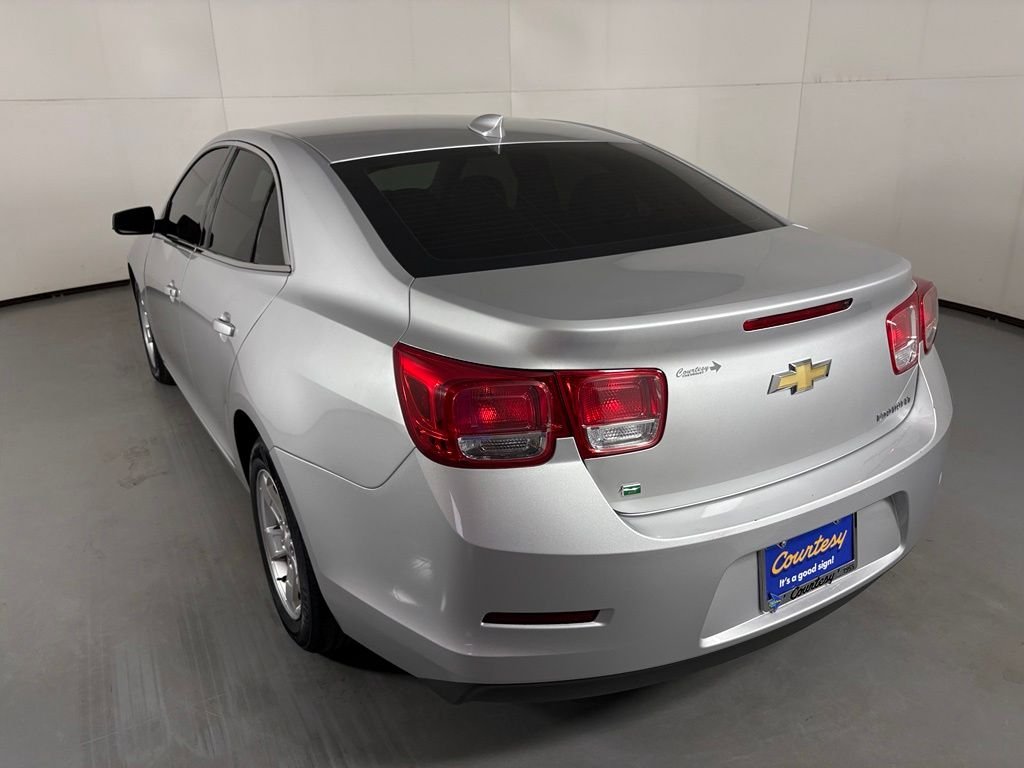 Used 2015 Silver Chevrolet LT image 7