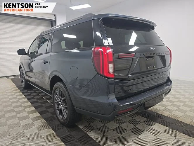 Used 2025 Blue Ford Platinum image 3
