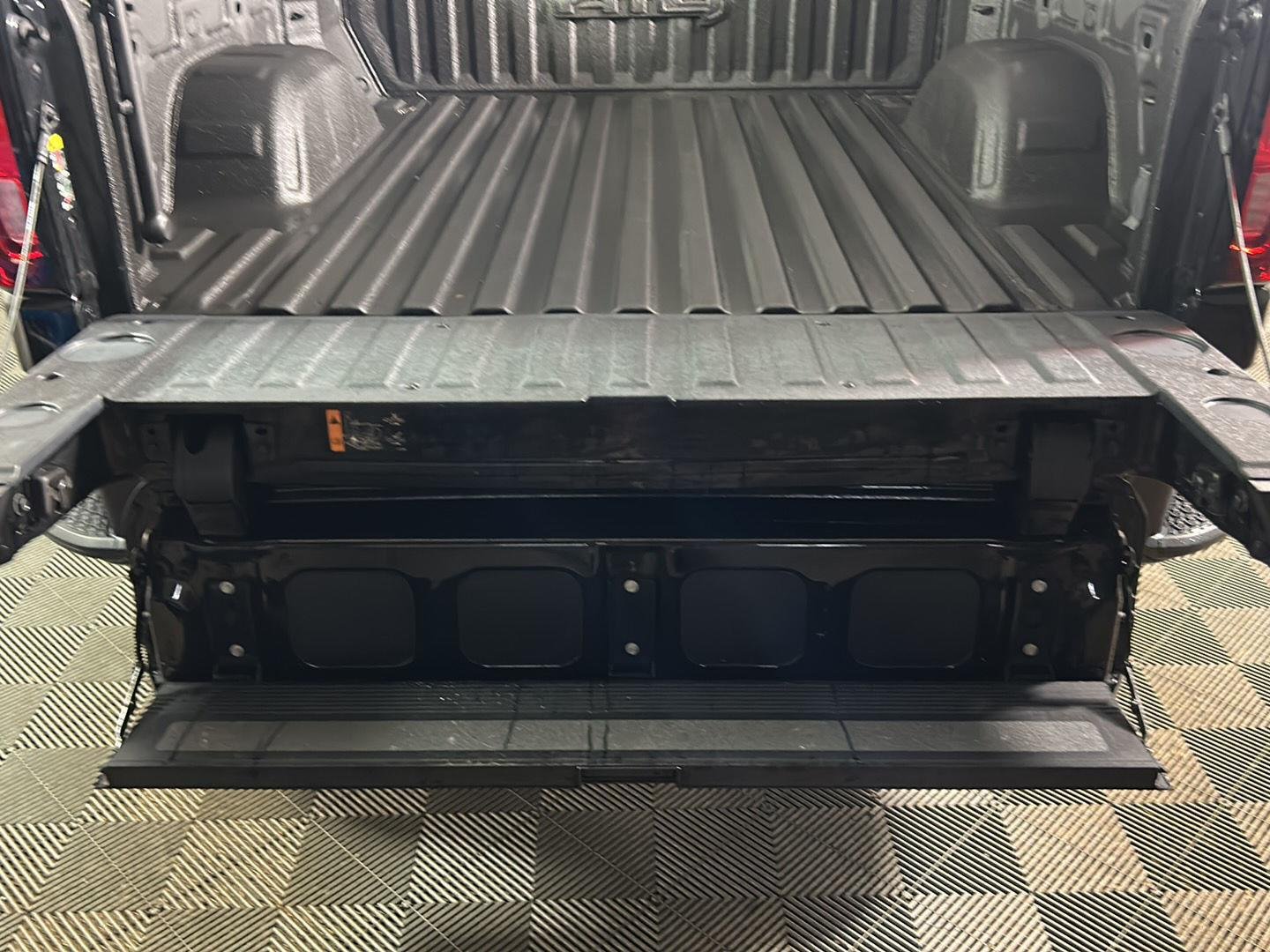 Used 2024 Onyx Black GMC AT4 image 9