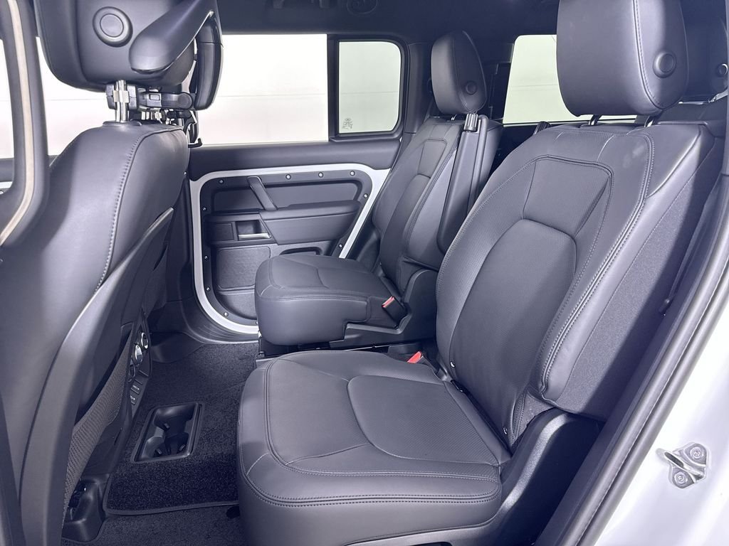 2026 Land Rover Defender X-Dynamic SE - Photo 20