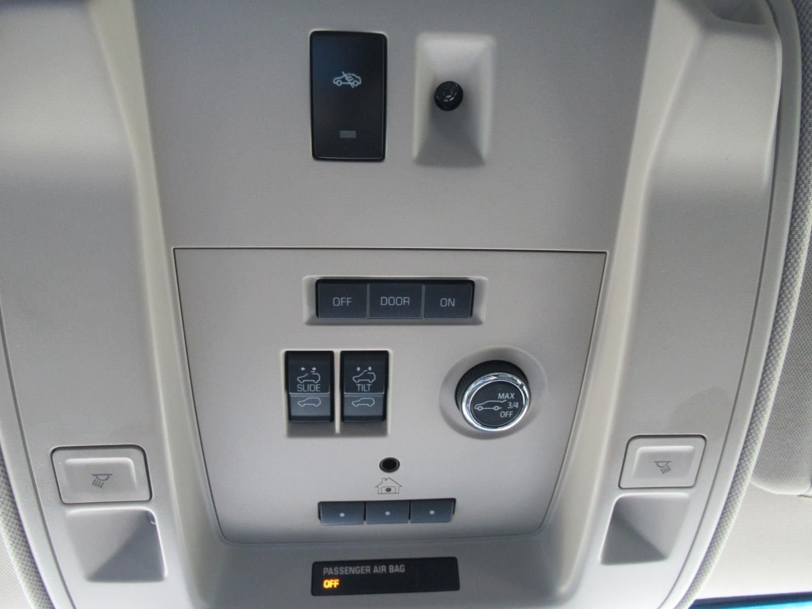 Used 2019  GMC Denali image 32