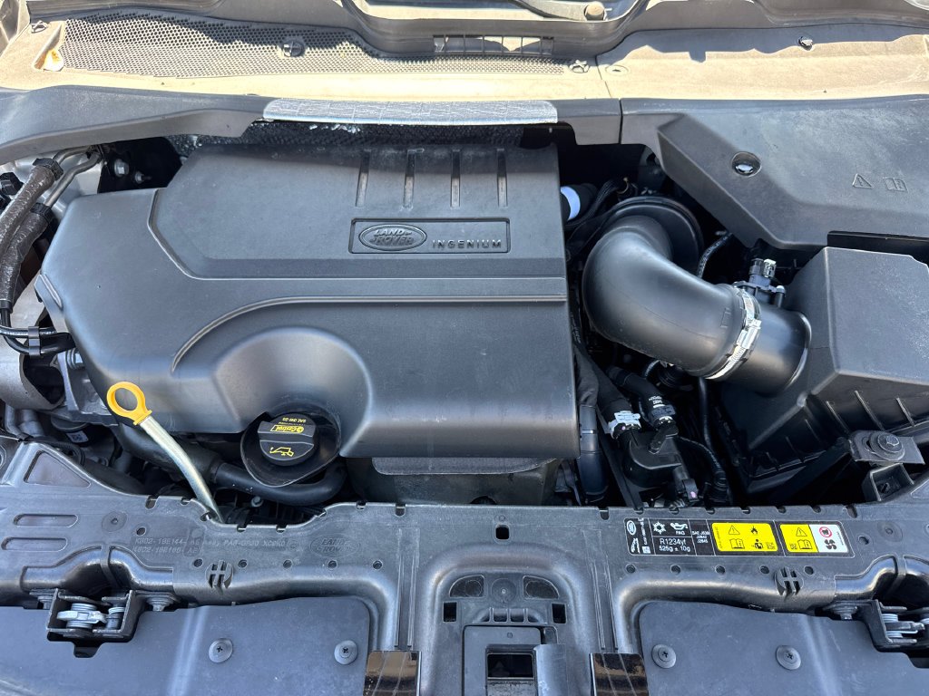 Used 2020 White Land Rover S image 8