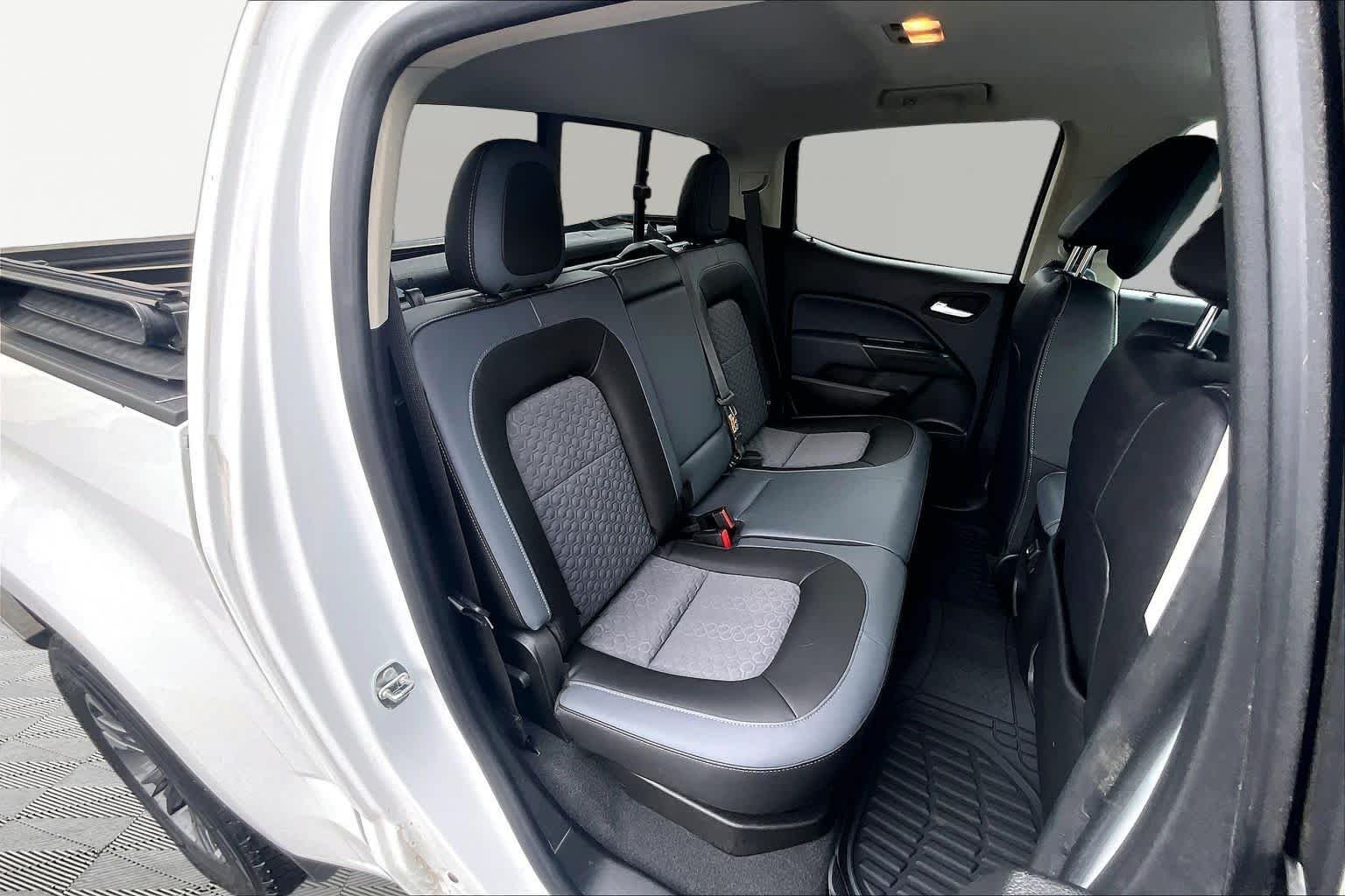 Used 2022 Summit White Chevrolet 4WD Z71 image 20
