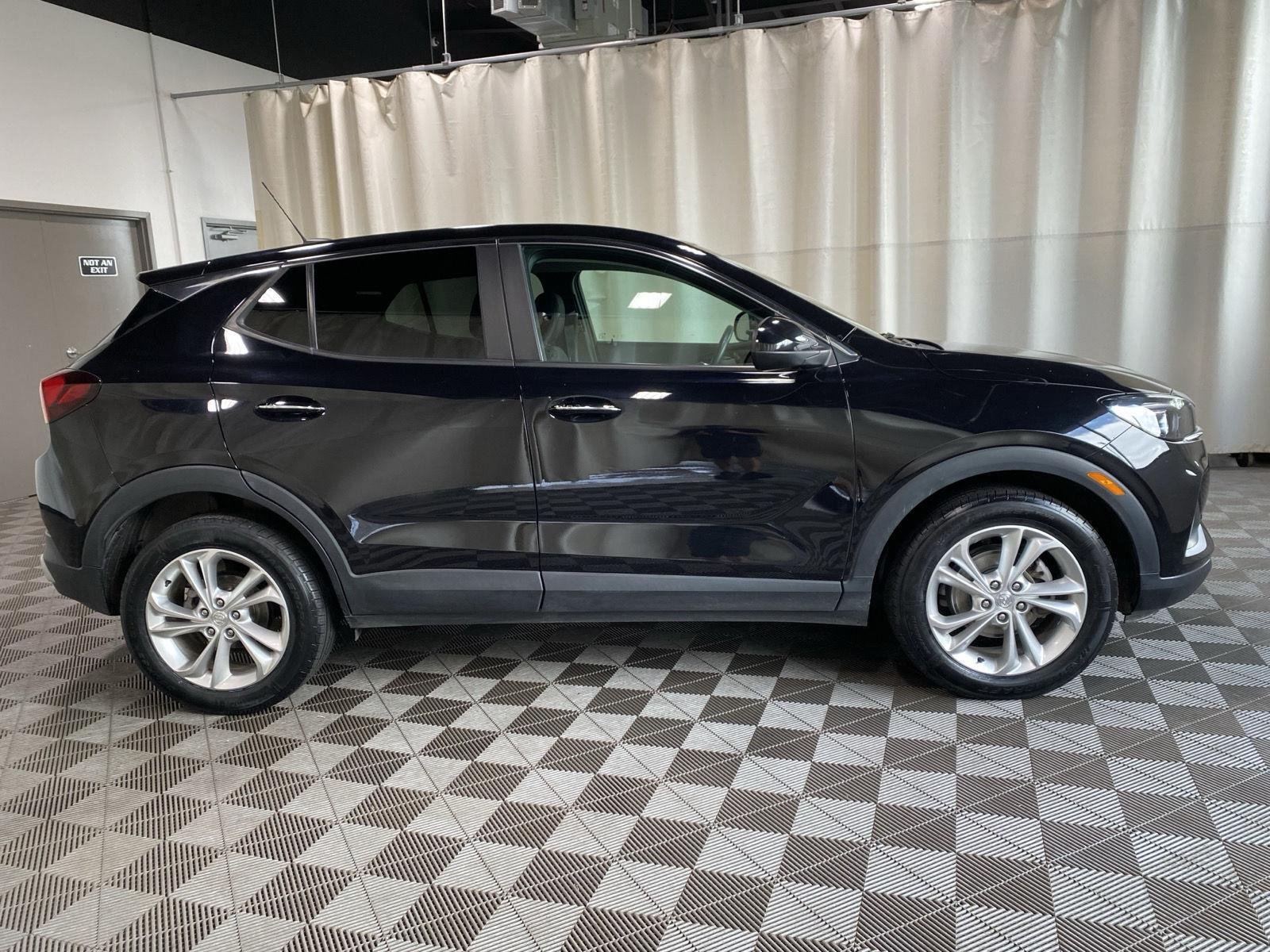 Used 2022 Ebony Twilight Metallic Buick Preferred image 17