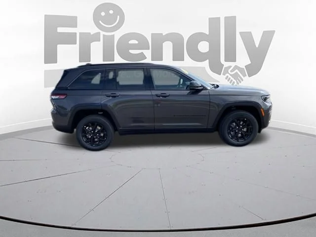 New 2026 Baltic Gray Metallic Clear-Coat Exterior Paint Jeep Altitude image 4