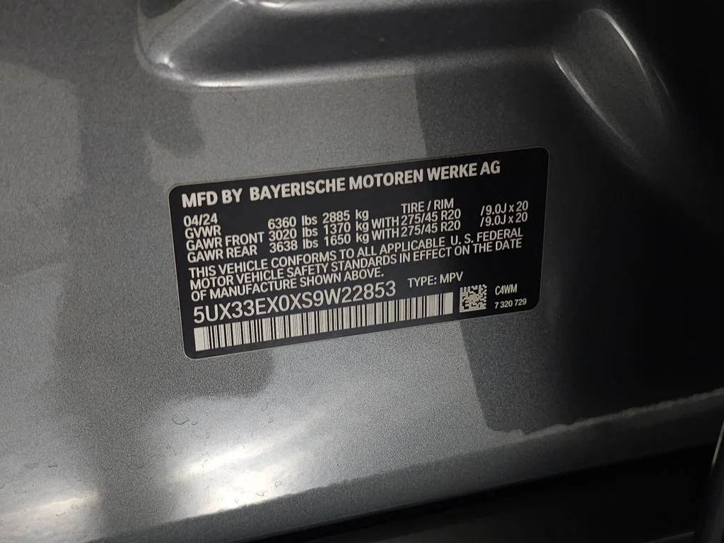 Used 2025 Gray BMW xDrive40i image 42