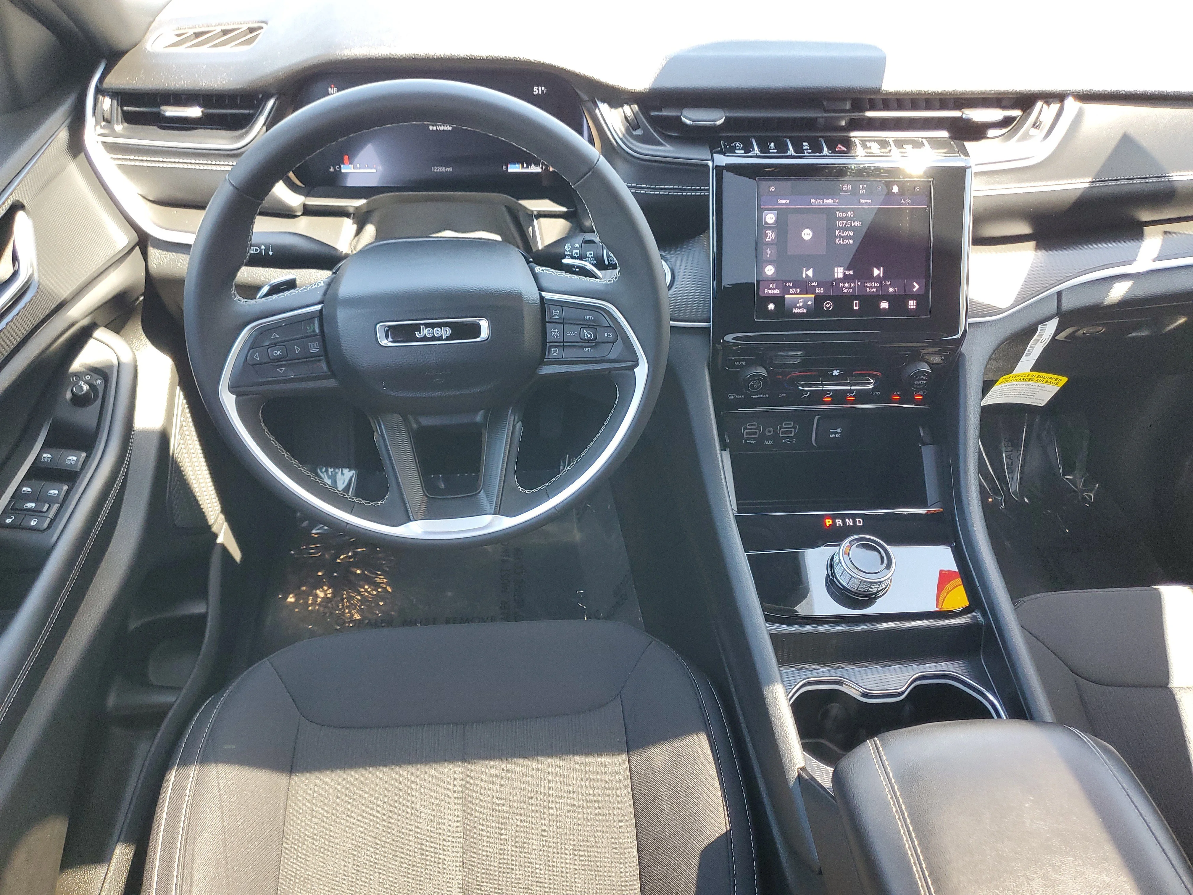 Used 2025 White Jeep Laredo X image 17