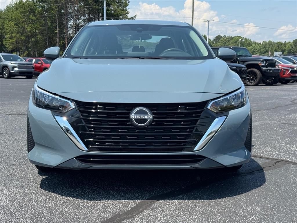 Used 2025 Gray Nissan SV image 8