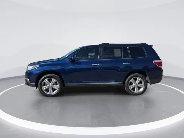 Used 2013 Blue Toyota Limited image 4
