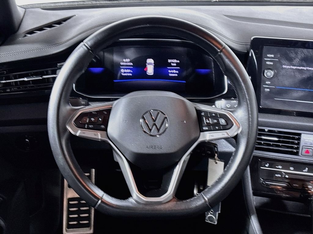 Certified Used 2025 Deep Black Pearl Volkswagen 1.5T Sport image 14