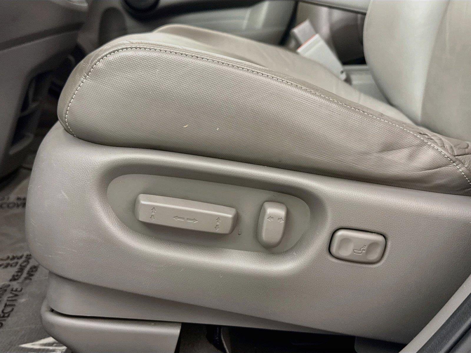 Used 2011 Glacier Blue Metallic Honda EX-L image 26