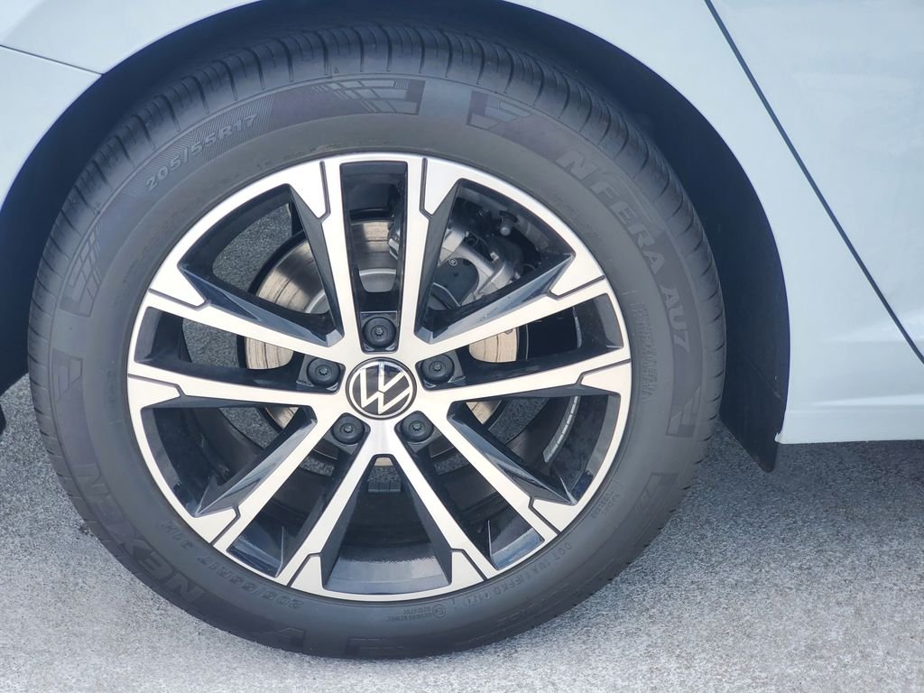 Used 2026 Gray Volkswagen 1.5T Sport image 5