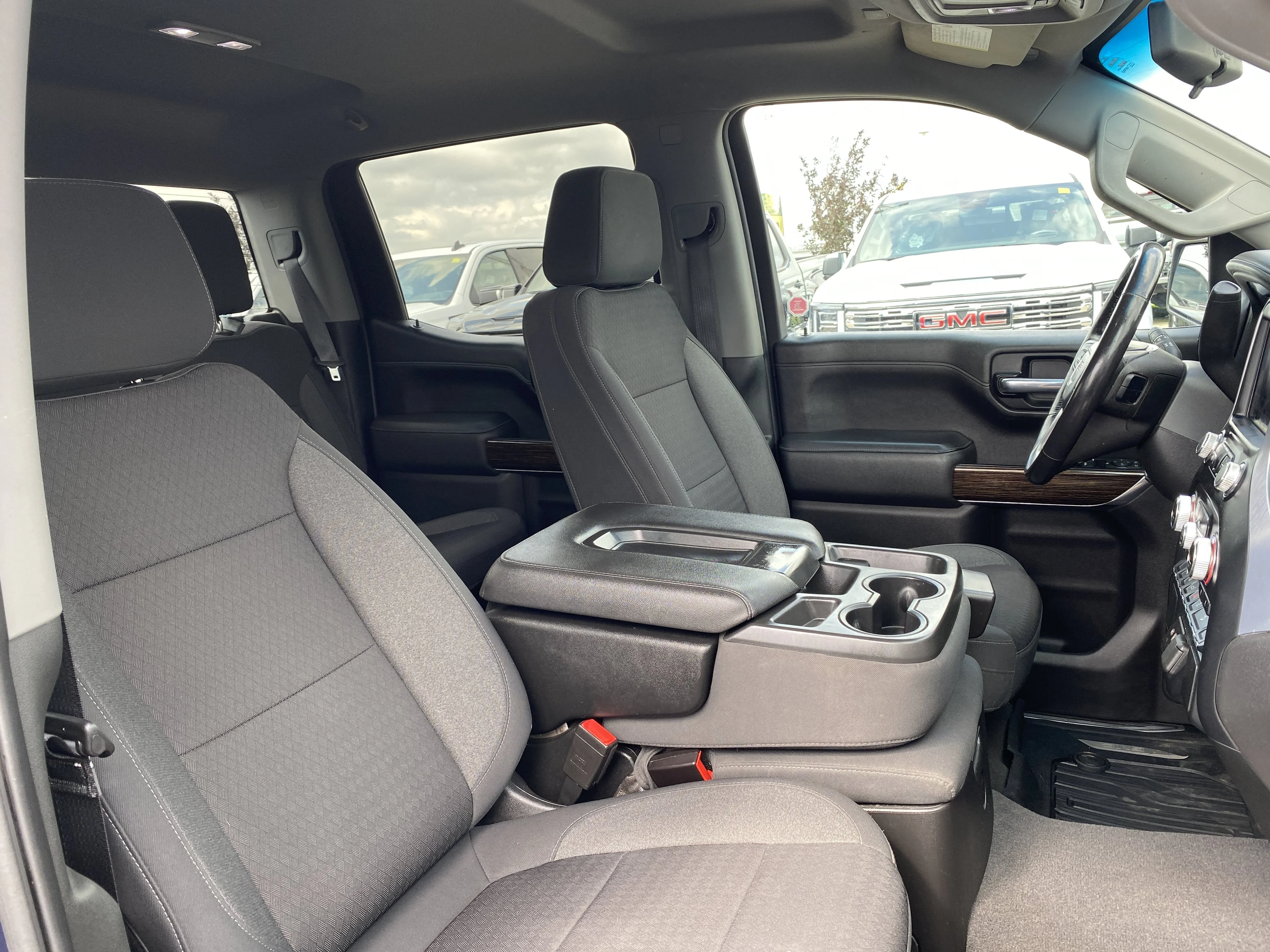 Used 2022 Blue GMC Crew Cab SLE image 20