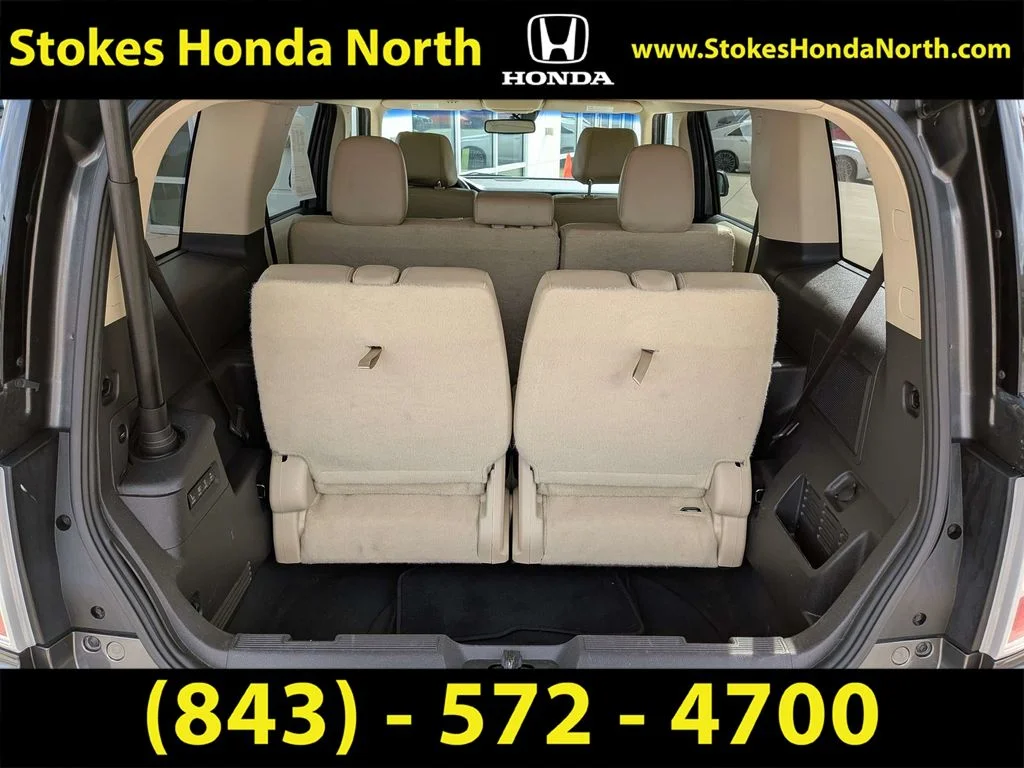 Used 2017 Gray Ford Limited image 16