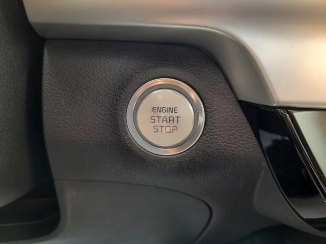 Used 2021 Black Kia S image 18