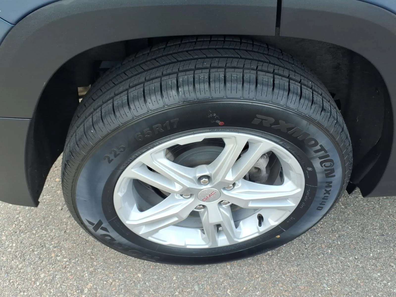 Used 2024 Downpour Metallic GMC SLE image 11