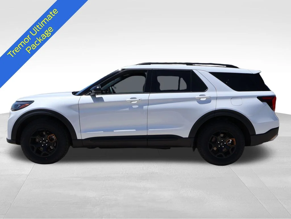 New 2026 Star White Metallic Tri-Coat Ford Tremor® image 2
