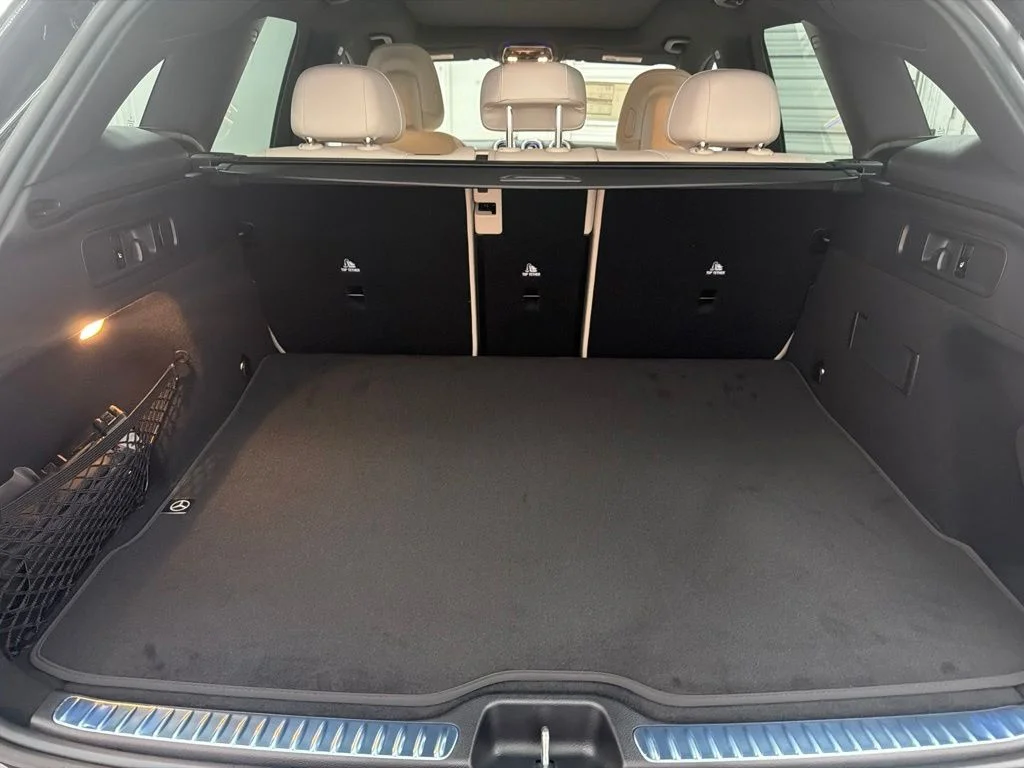 New 2027 Gray Mercedes-Benz GLC 300 image 23