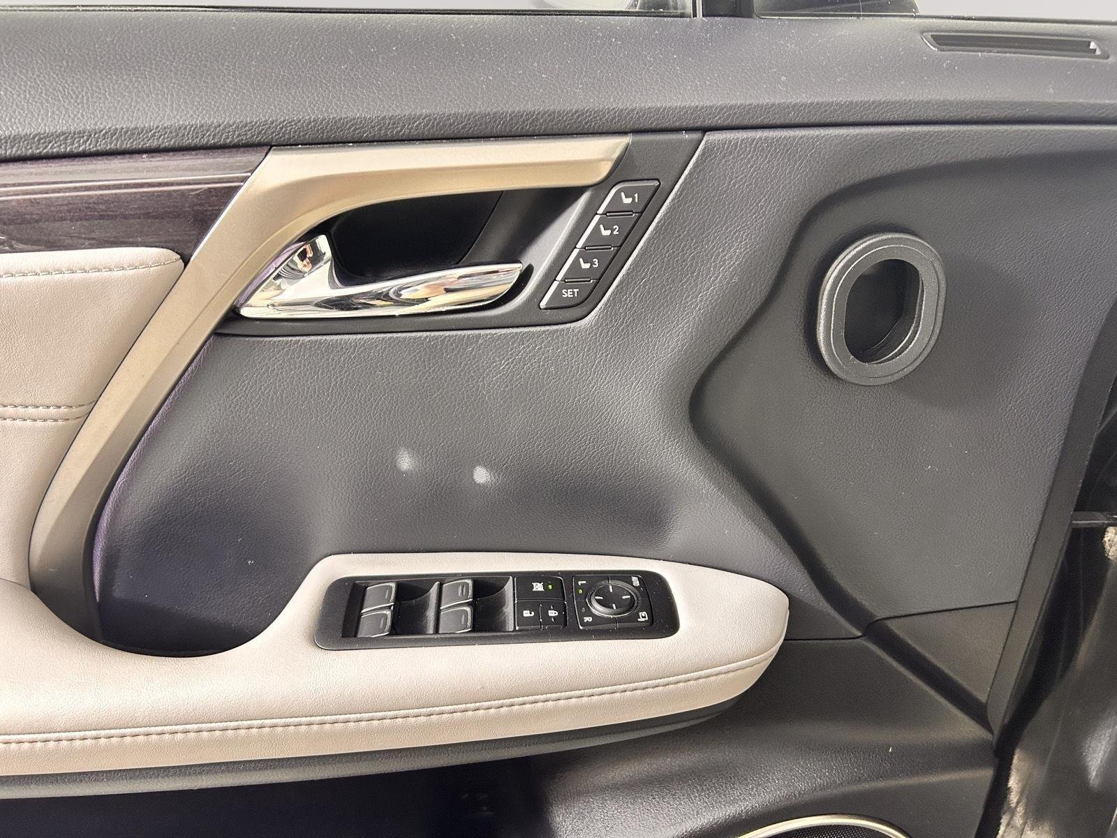Used 2022 Caviar Lexus RX 450h image 21