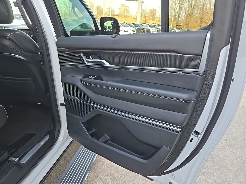 Used 2024 White/off-white Jeep Series II image 91