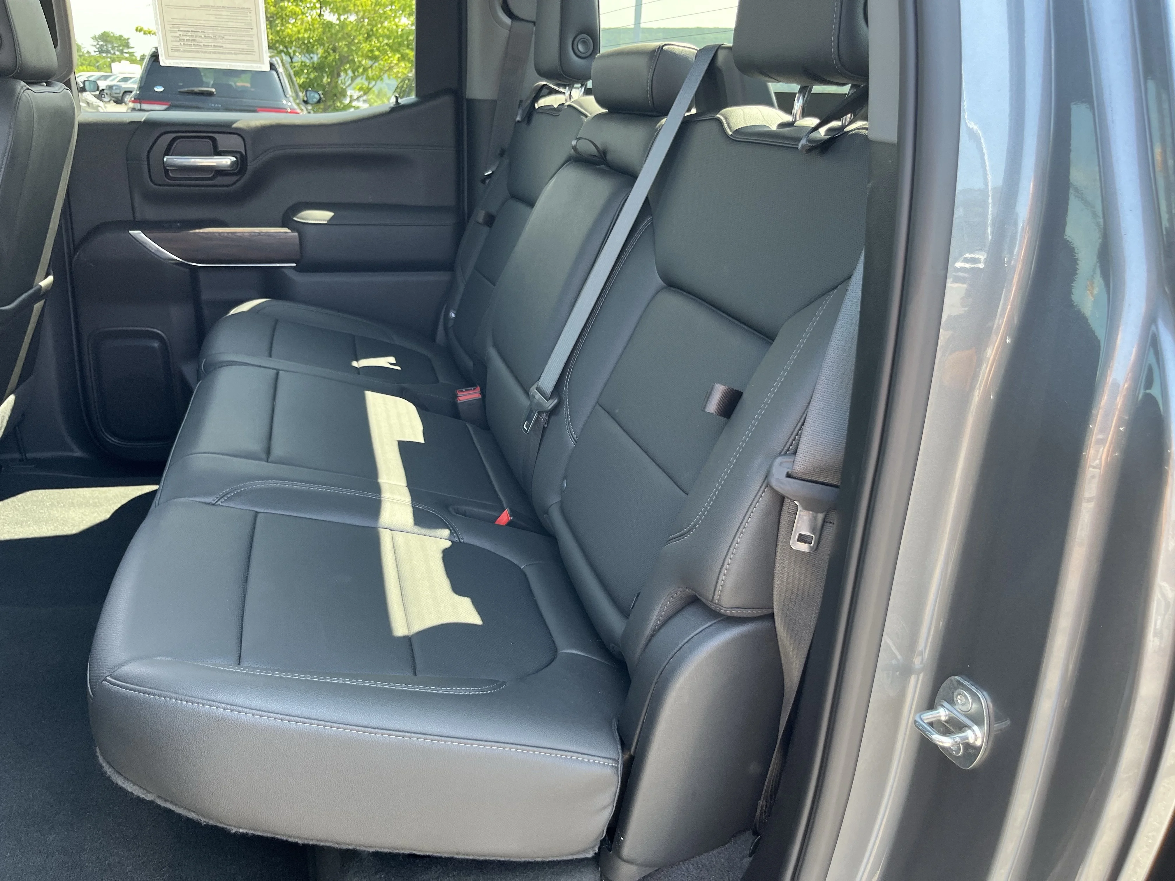 Used 2021 Steel Metallic GMC SLT image 18