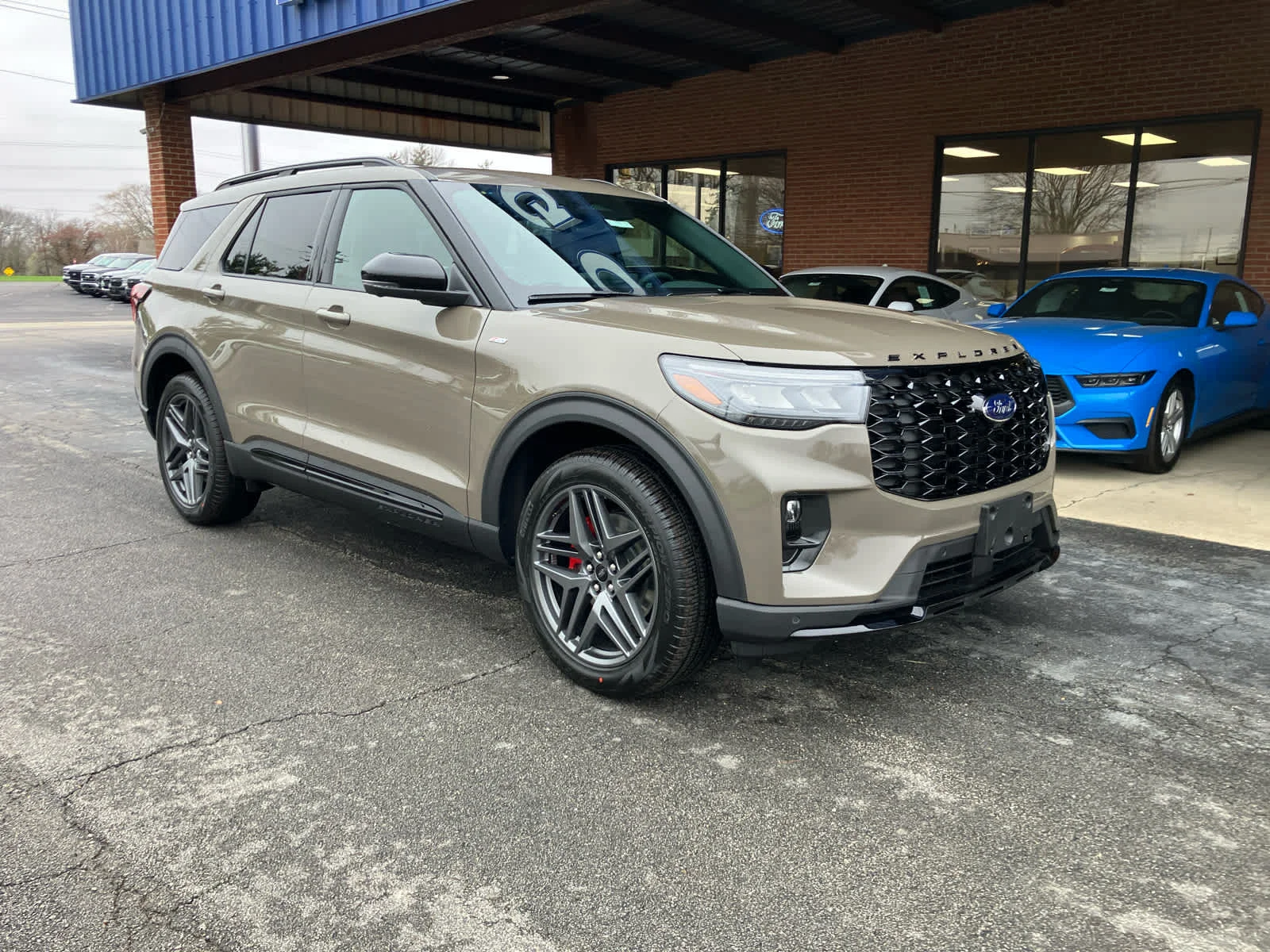 New 2026 Marsh Gray Ford ST-Line image 2