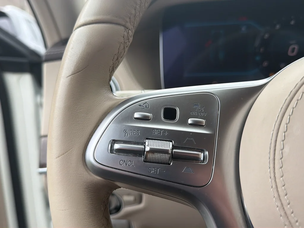 Used 2019 designo Diamond White Mercedes-Benz S 450V image 23