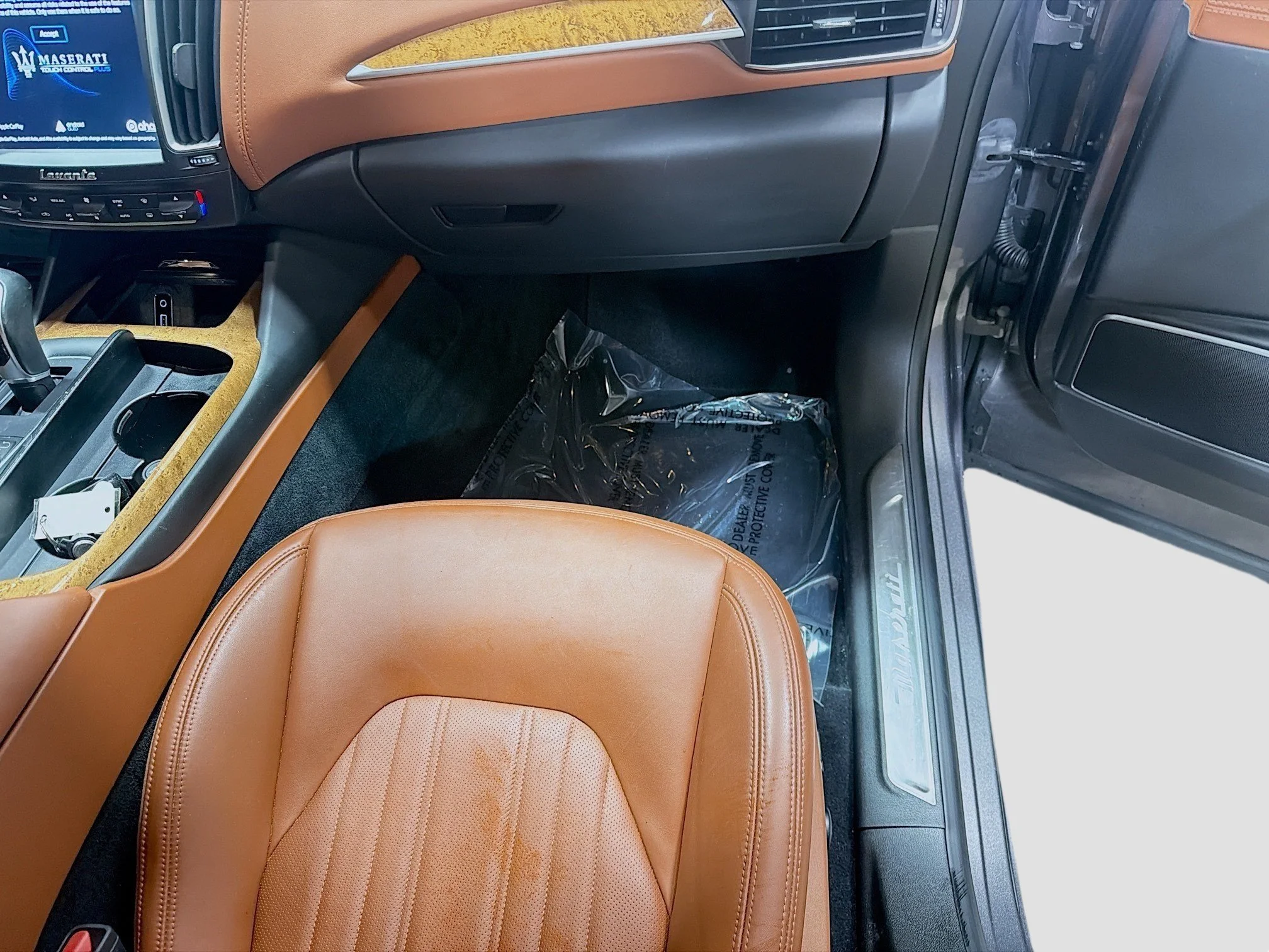 Used 2018 Gray Maserati GranLusso image 17