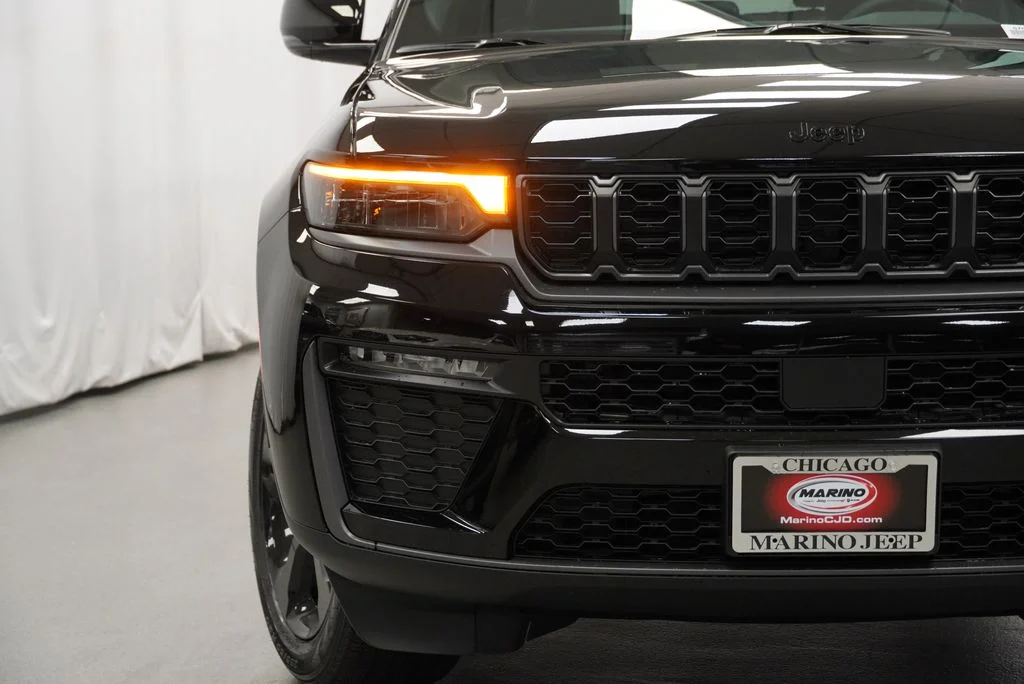 New 2027 High Gloss Black Jeep Limited image 6