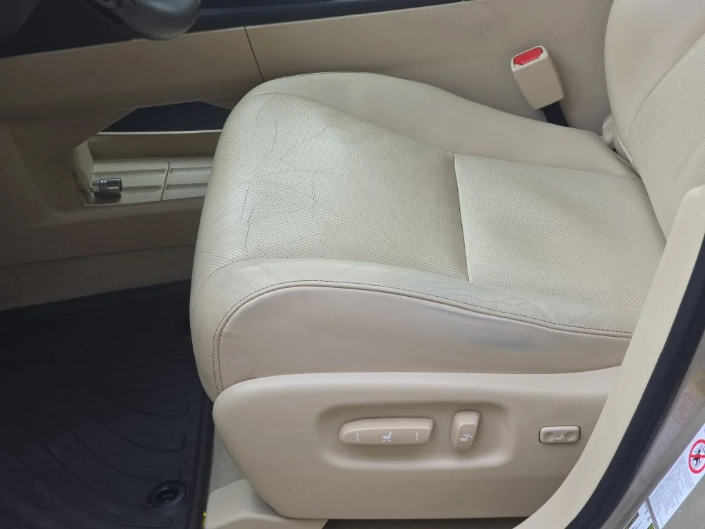Used 2015 Beige Lexus 350 image 32