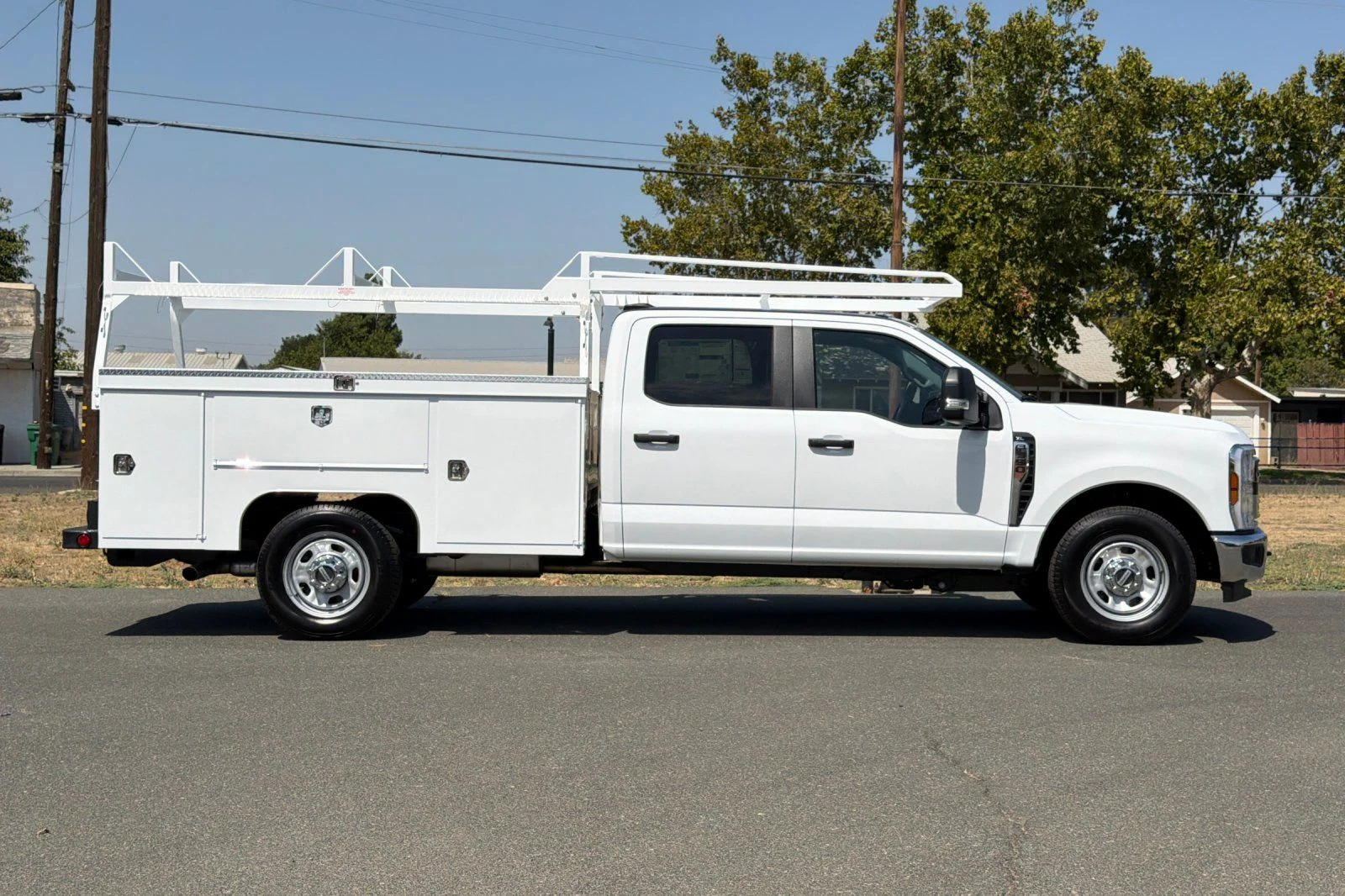 New 2026 Oxford White Ford F-350® XL image 3