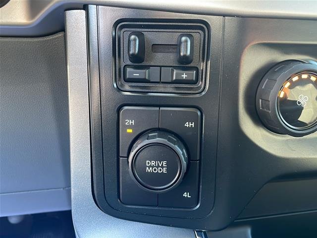 Certified Used 2022 Oxford White Ford XLT image 53
