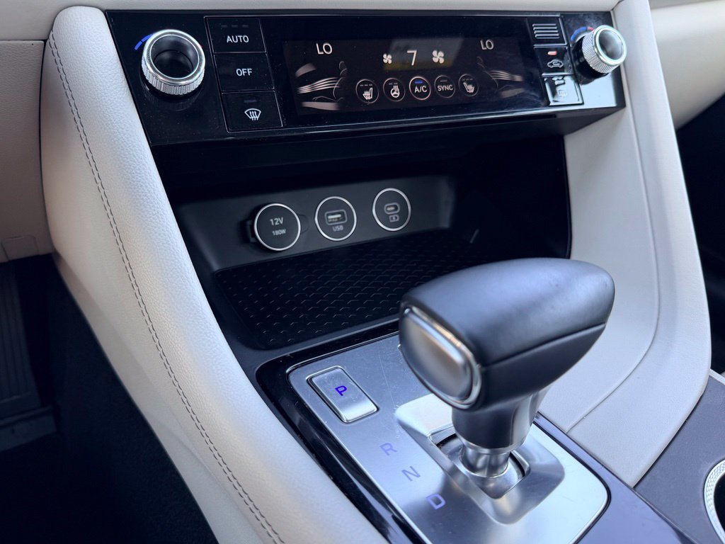 Used 2025 White Genesis 2.5T image 31