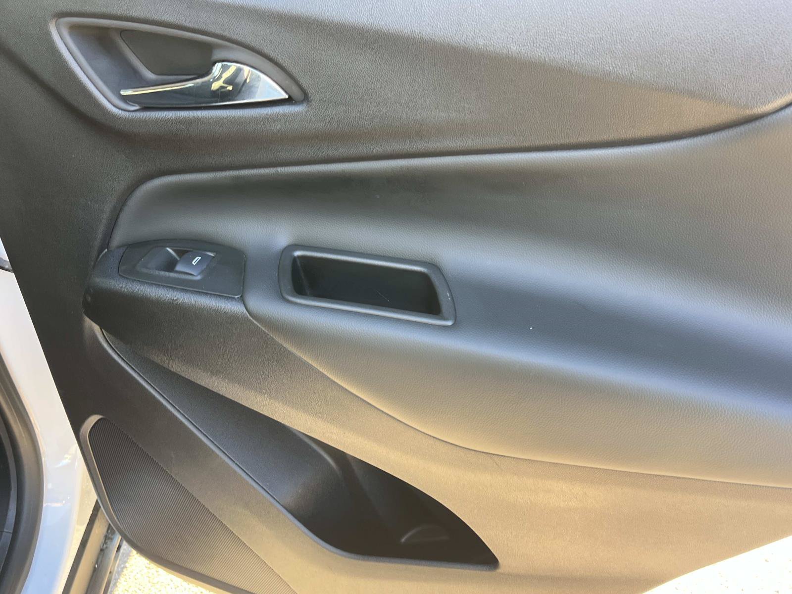 Used 2024 Summit White Chevrolet LT image 22
