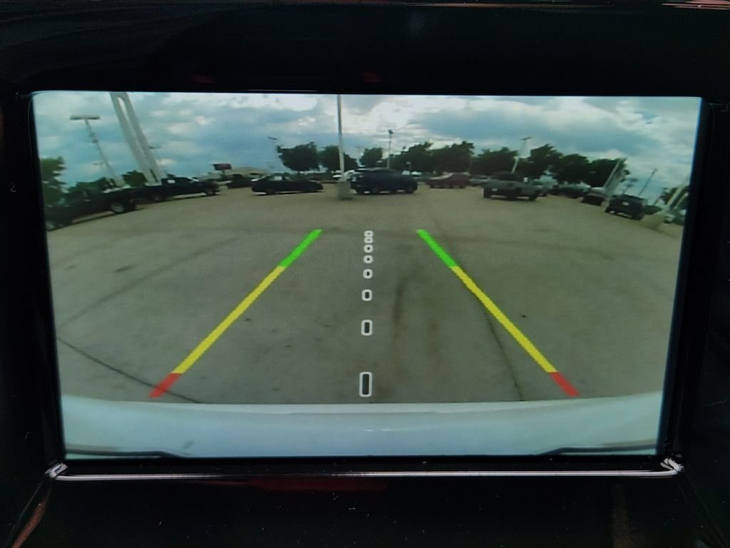 Used 2021 White Jeep Latitude image 18