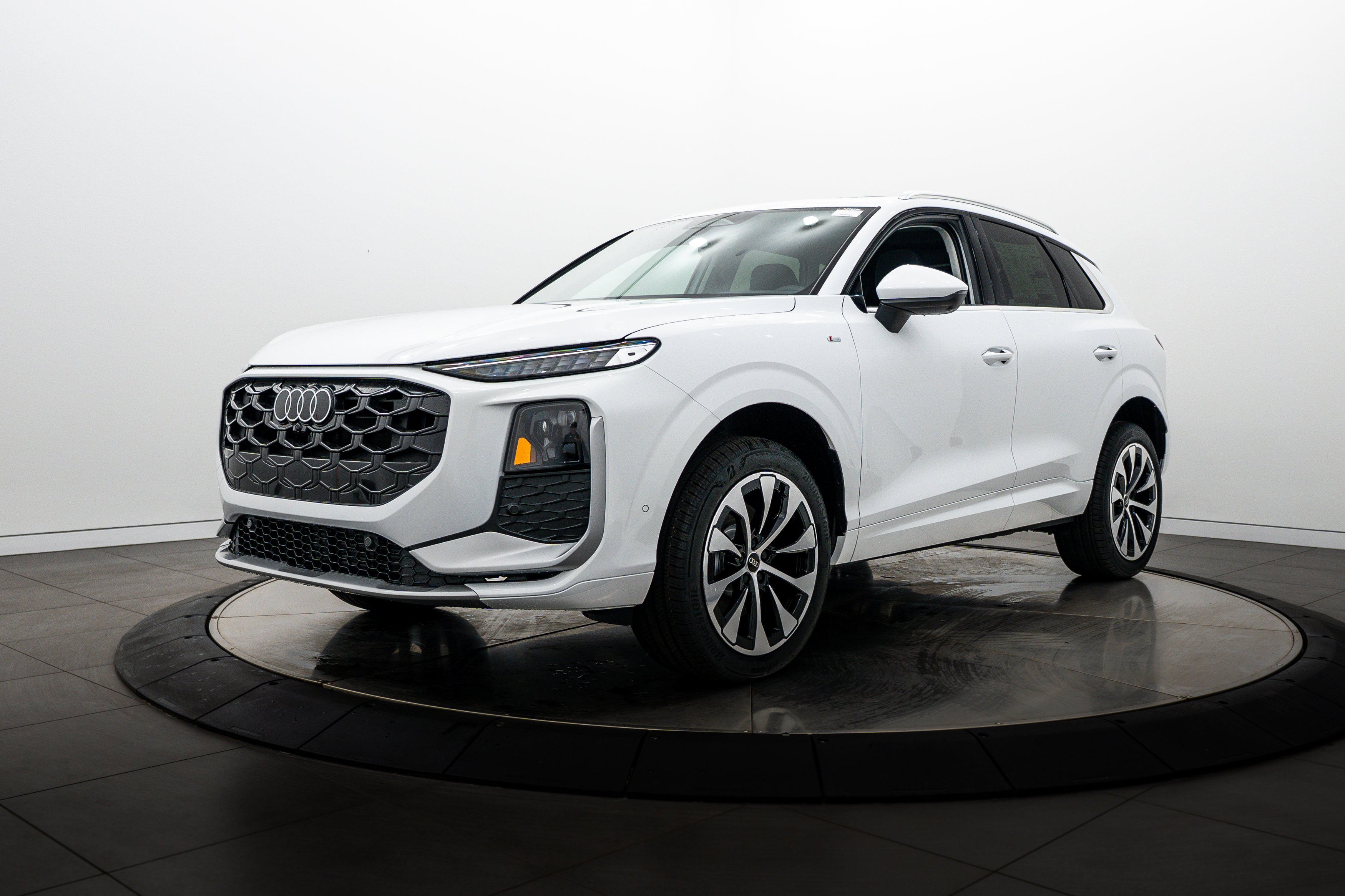 New 2026 White Audi S line image 7