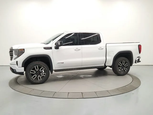 Used 2022 Summit White GMC AT4 image 4