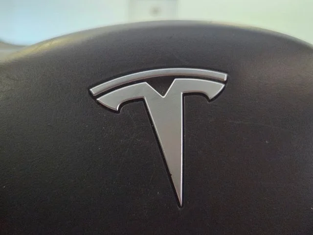 Used 2018  Tesla Long Range image 27