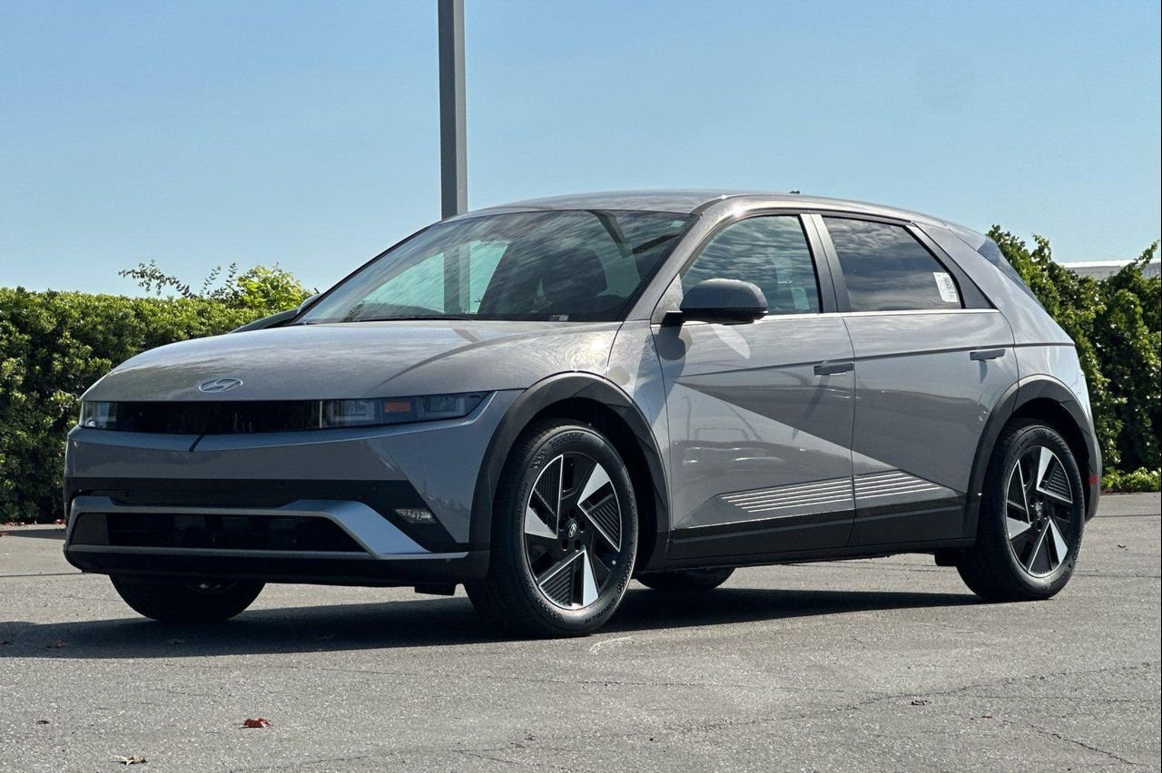 New 2026 Cyber Gray Hyundai SEL image 8