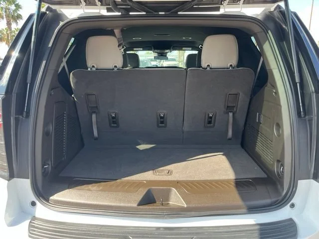 Used 2025 Summit White Chevrolet LS image 30