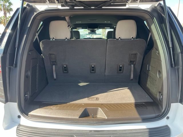 Used 2025 Summit White Chevrolet LS image 30