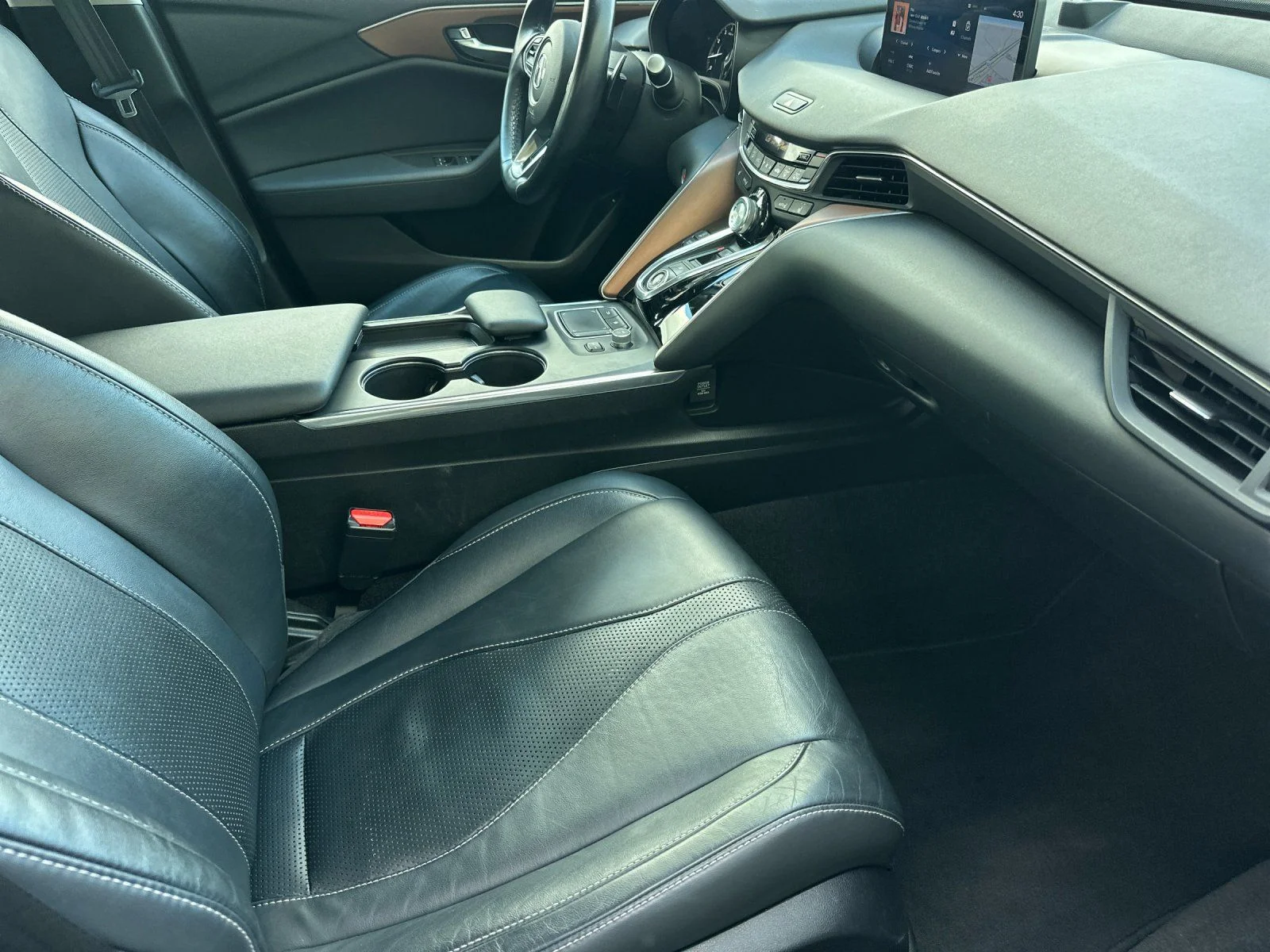 Used 2021 sparkle silver met Acura Technology Package image 14